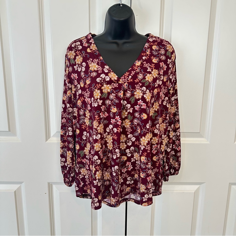 Vince Camuto Top/Blouse Medium Size